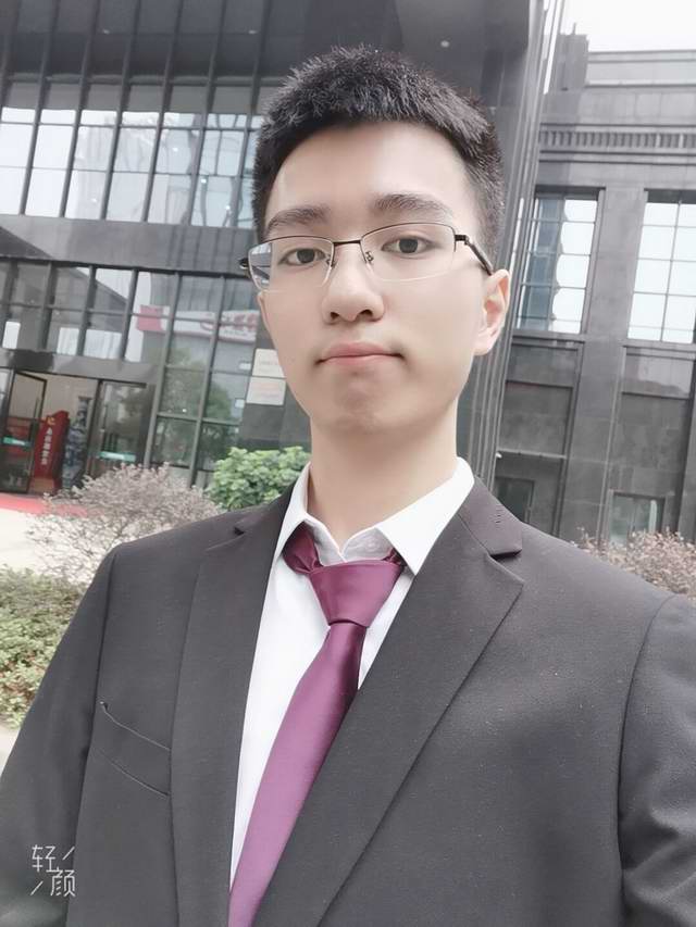 罗昕煜.jpg